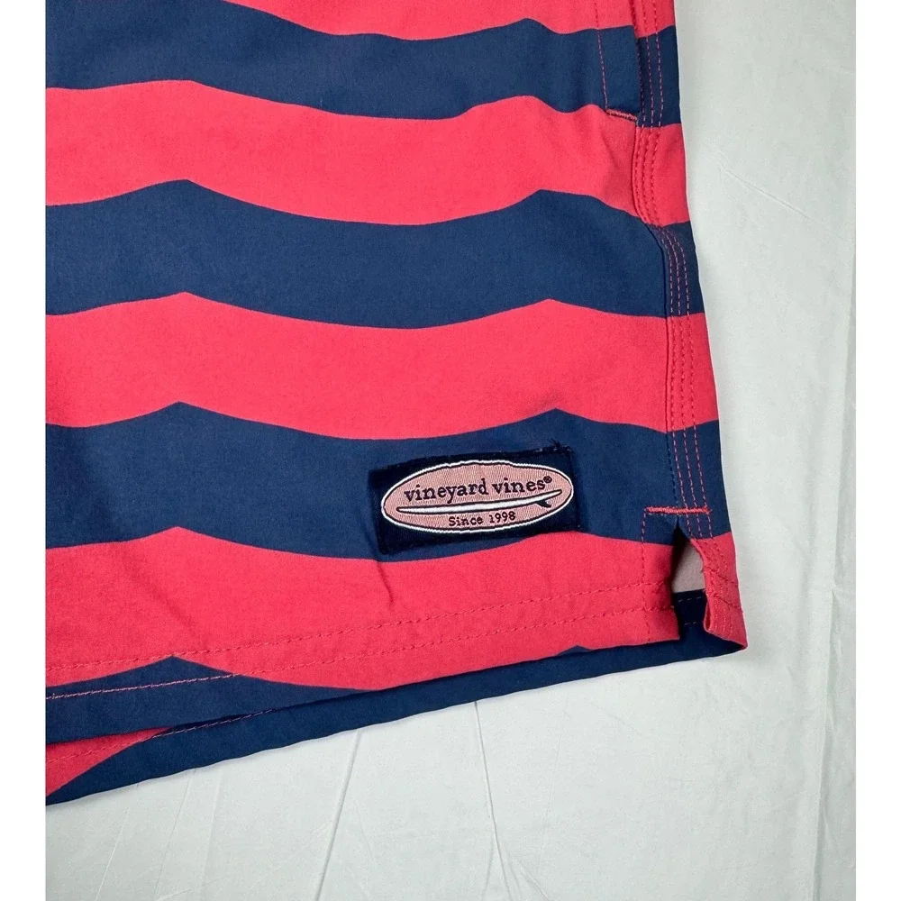 Vineyard Vines Swim Trunks XS Mens Red Blue Flag Whale Stripe Beach Summer